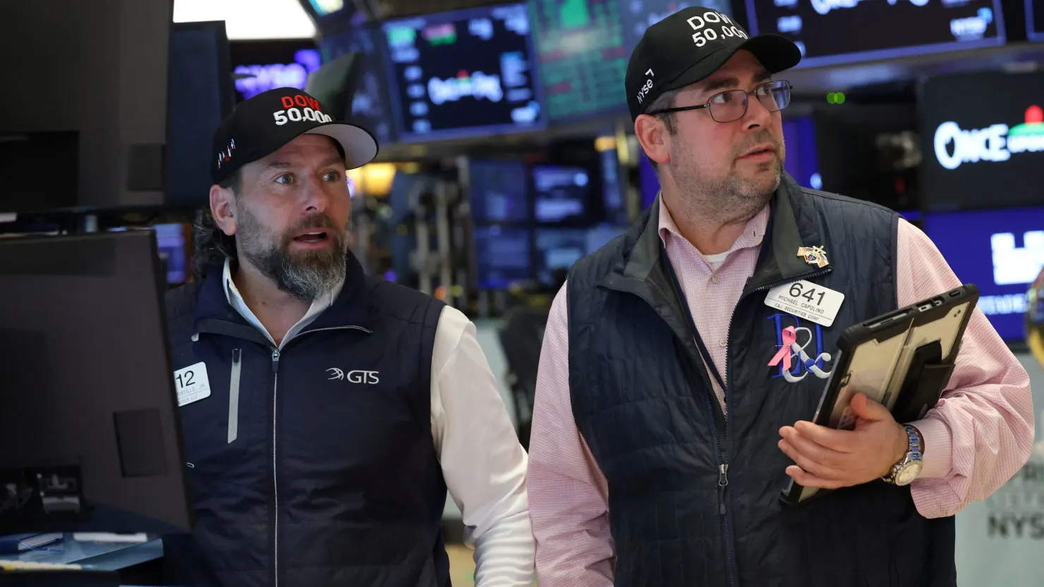 标普500连续第二日上涨，科技股走强，道指再创历史新高