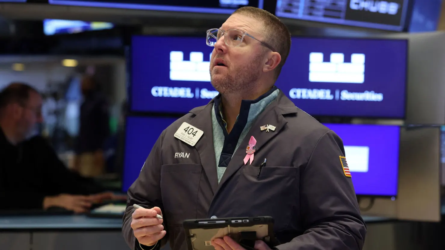 标普500指数上涨，道指涨逾200点，最高法院推翻特朗普紧急关税政策