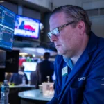 Read more about the article 道指下跌800点，人工智能担忧与关税消息叠加，市场短线承压| AiF 财经日报