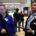 Read more about the article 道指回调600点，标普连续第三日整理，市场重新评估AI节奏 | AiF 财经日报