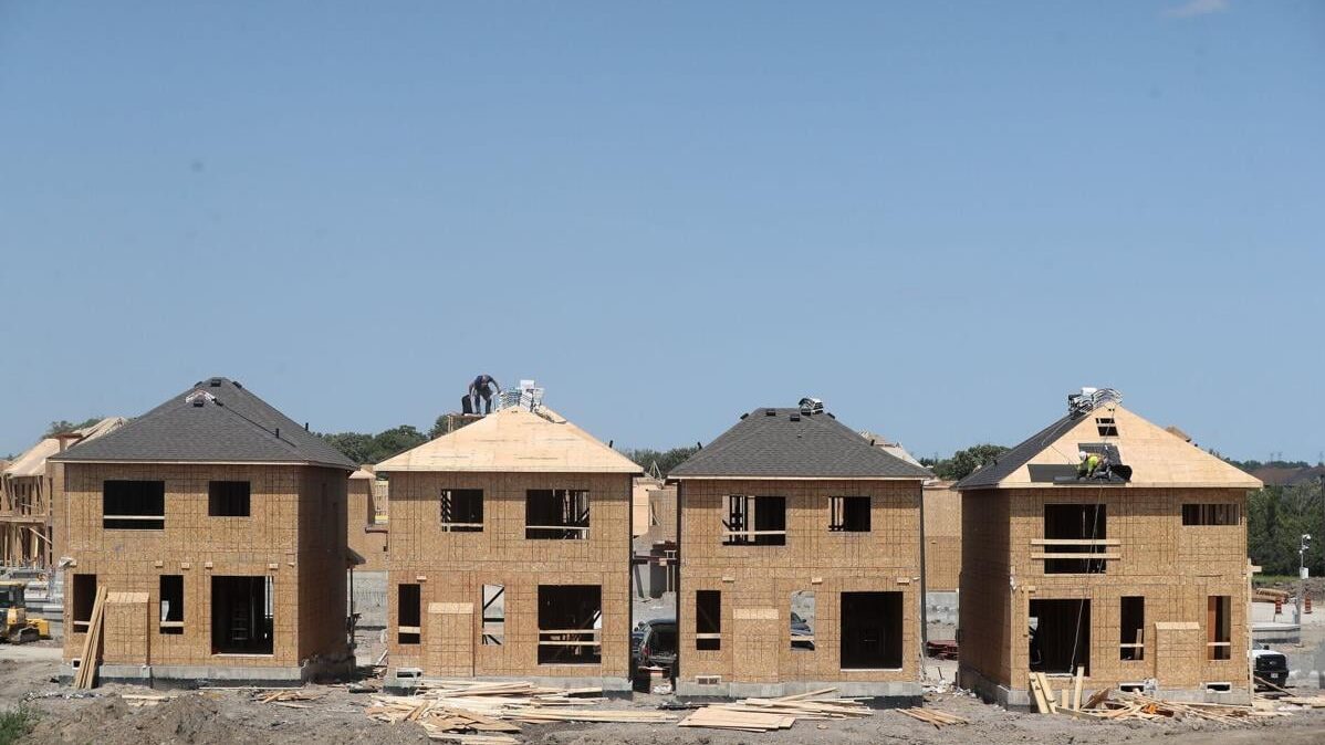 多伦多开发商推出房价保护计划 新房销量创45年低点