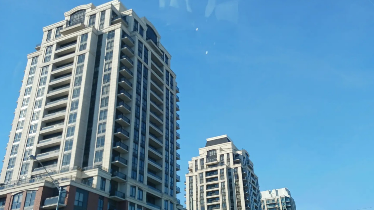 全球房价下跌趋势延续，加拿大与中国拖累市场