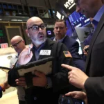 Read more about the article 美股下跌，投资者等待伊朗战争的进一步进展 | AiF 财经日报