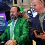 Read more about the article 标普500收涨，油价回升限制伊朗冲突后的反弹幅度 | AiF 财经日报