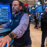 Read more about the article 道指下跌450点，受油价和就业数据影响 | AiF 财经日报