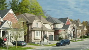 加拿大在家养老要多少钱？护理成本上升，真实开支远超想象