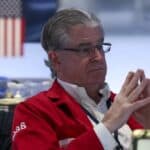 Read more about the article 道指下跌近300点，伊朗战争推高油价 | AiF 财经日报