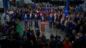 5.1万岗位消失！加拿大就业突然踩刹车，关税与人口双重打击下的失业潮真相