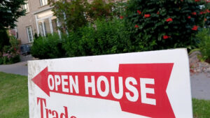 加拿大房贷利率飙升：春季楼市降温，2026年房价或接近零增长